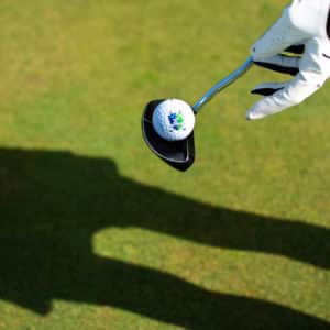 Golf Club de Courchevel | ©@roman.fln, golf ball and putter